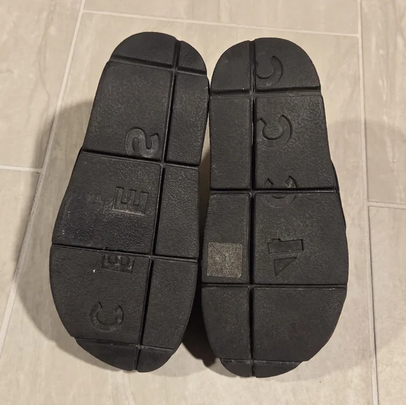 GUC 4CCCCEES Mellow Glow Sandals, Black - Picture 10 of 14